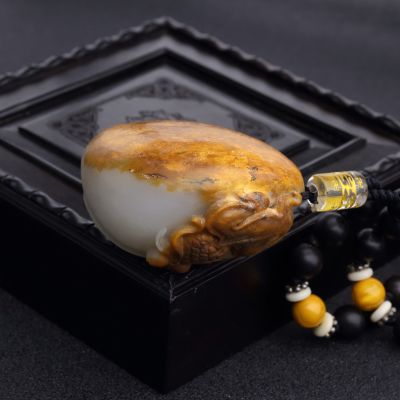 和田玉手把件-红掌柜