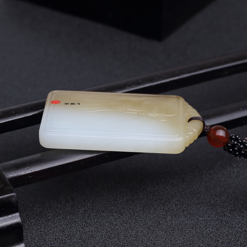 和田玉山料关公吊坠-红掌柜