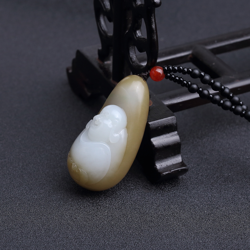 天然俏色和田玉山料佛吊坠-红掌柜