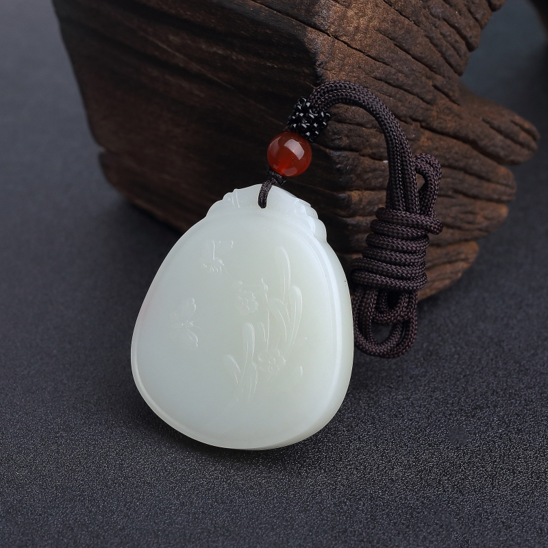 和田白玉山料蝶恋花吊坠-红掌柜