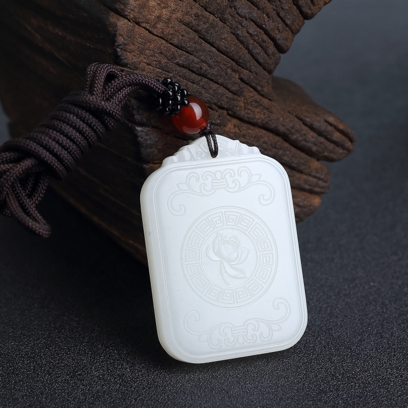 新疆和田羊脂白玉山料吊坠-红掌柜