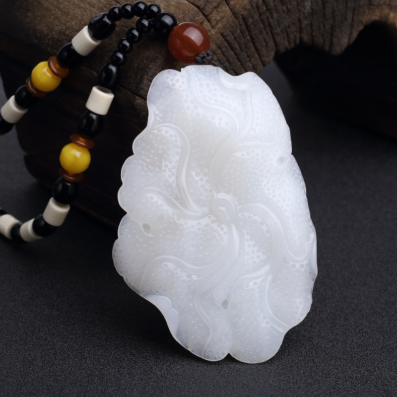 俄罗斯天然俏色和田玉连年有余手把件-红掌柜