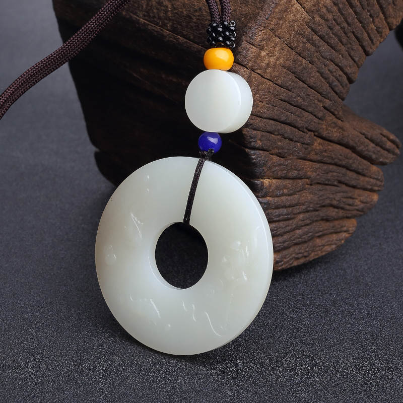 俏色和田玉连年有余平安扣吊坠-红掌柜