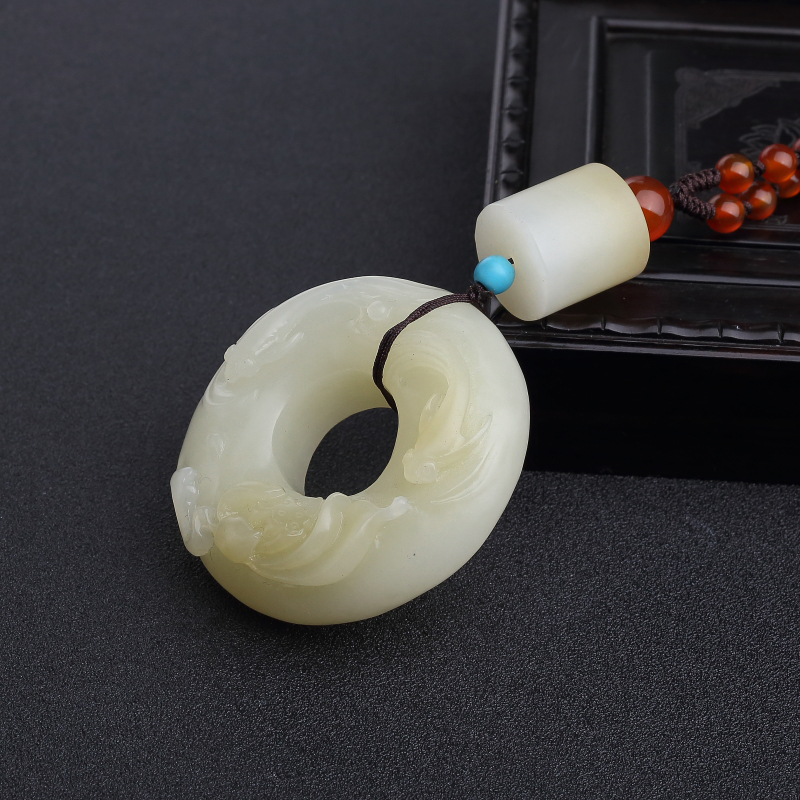 天然俏色和田玉连年有余手把件-红掌柜