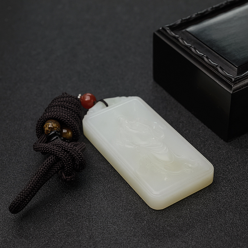 和田玉关公牌吊坠-红掌柜