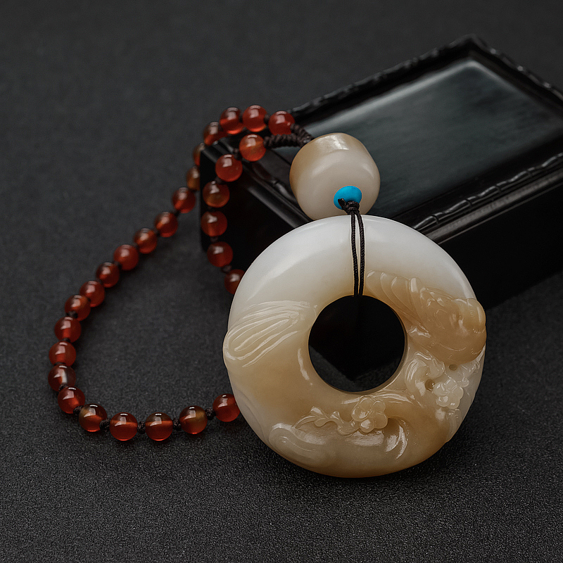 山料俏色和田玉喜上眉梢手把件-红掌柜