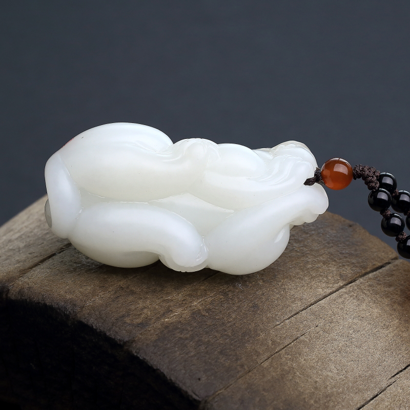 天然山料和田白玉貔貅手把件-红掌柜