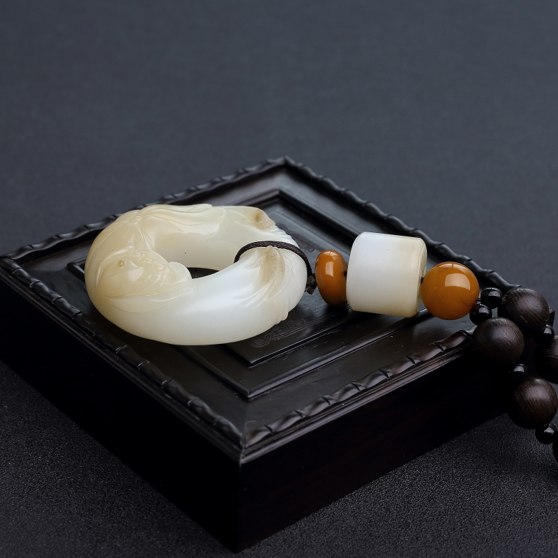 和田羊脂玉连年有余平安扣手把件-红掌柜