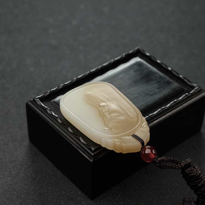 山料俏色和田玉关公-红掌柜