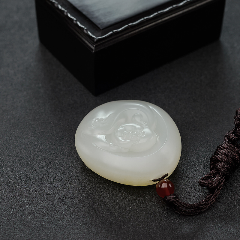 和田白玉吊坠-红掌柜