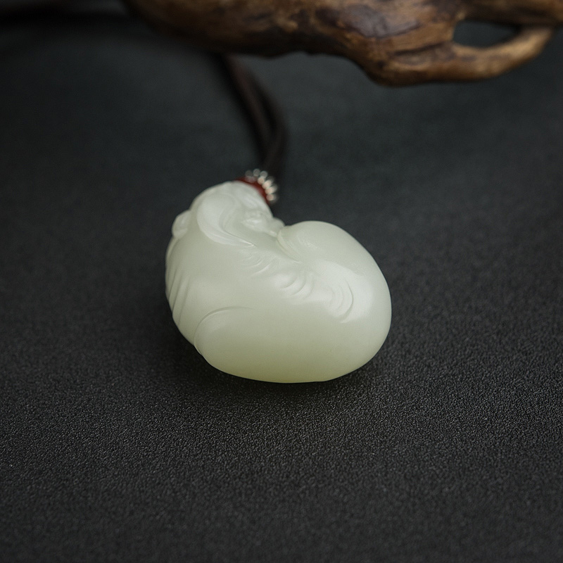 山料和田玉貔貅吊坠-红掌柜