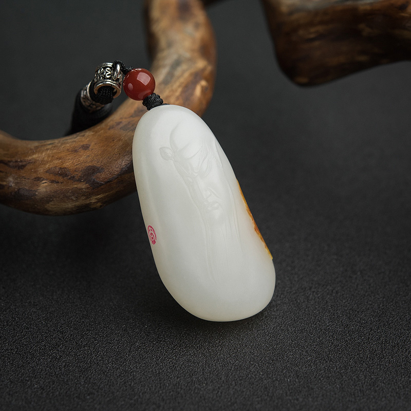 俄罗斯俏色和田玉关公吊坠-红掌柜