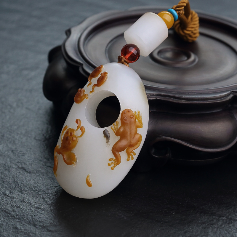 天然俏色和田玉连生贵子吊坠-红掌柜