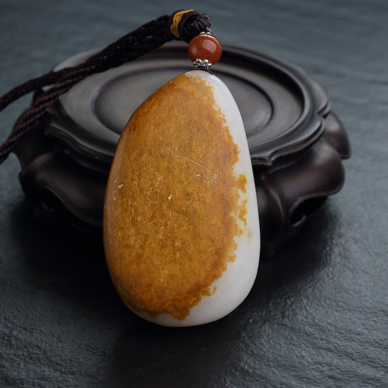 山料天然和田玉牛气冲天手把件-红掌柜