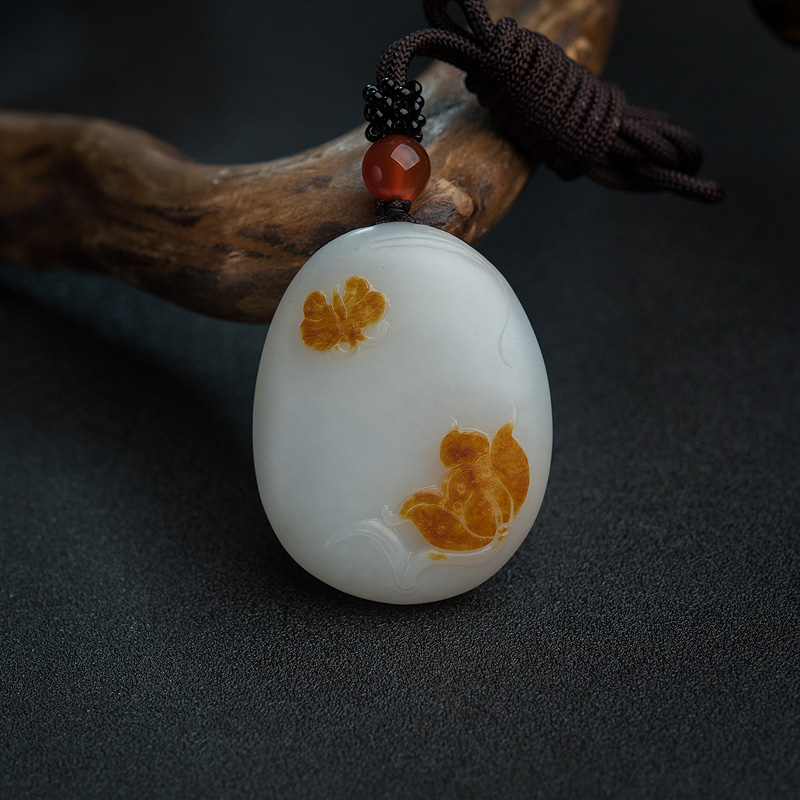 山料俏色和田玉蝶恋花吊坠-红掌柜