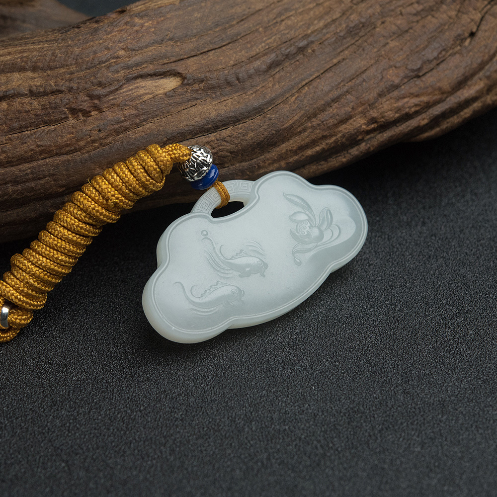 山料和田白玉年年有余如意锁吊坠-红掌柜