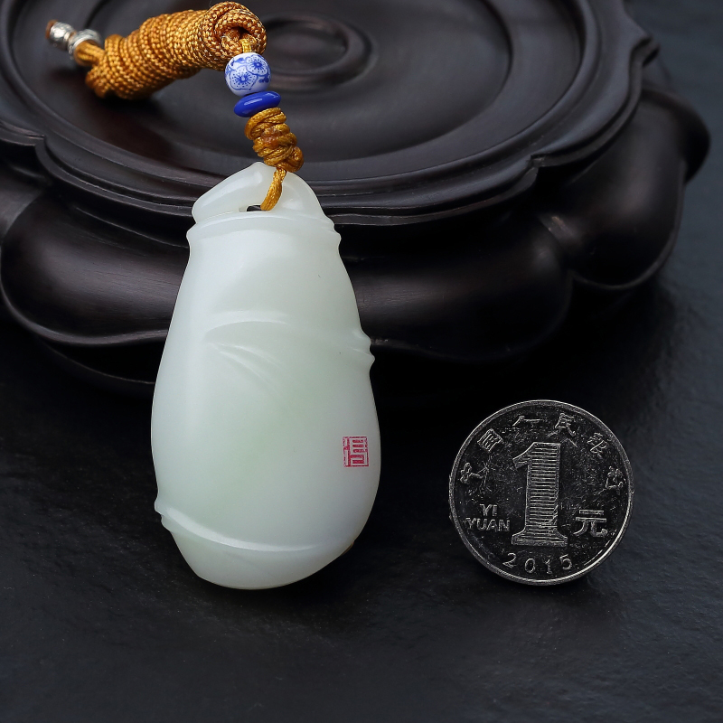 和田玉祝福吊坠-红掌柜