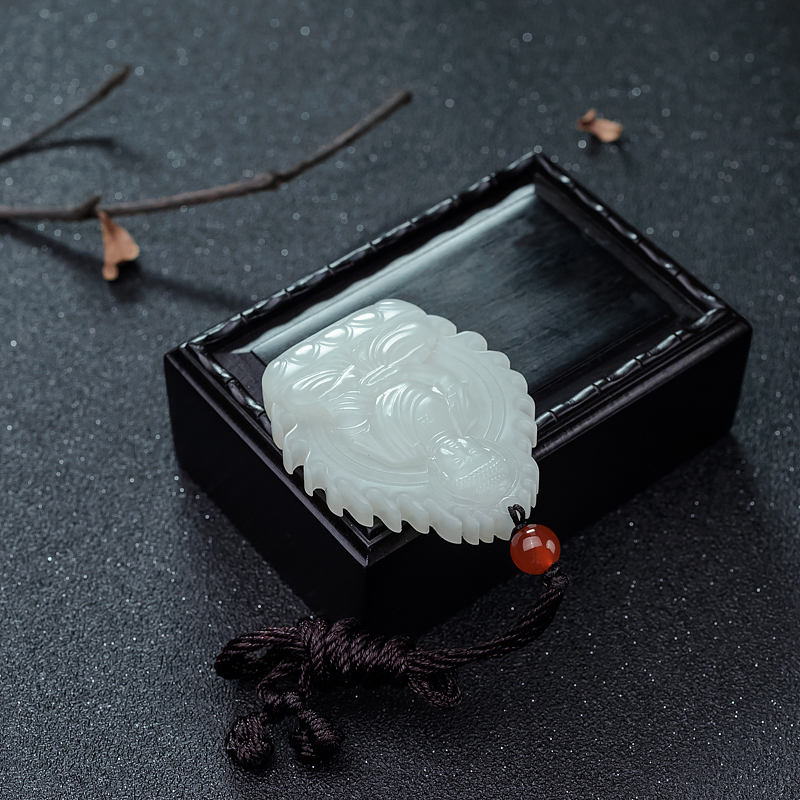 和田玉大日如来挂坠-红掌柜