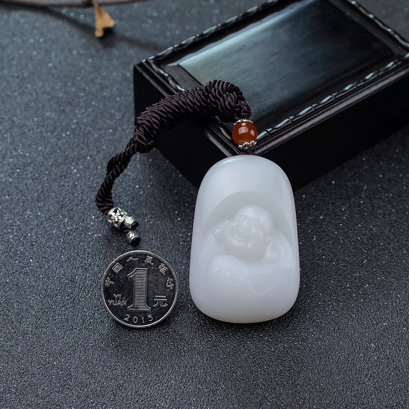 俄罗斯天然和田玉福在眼前吊坠-红掌柜