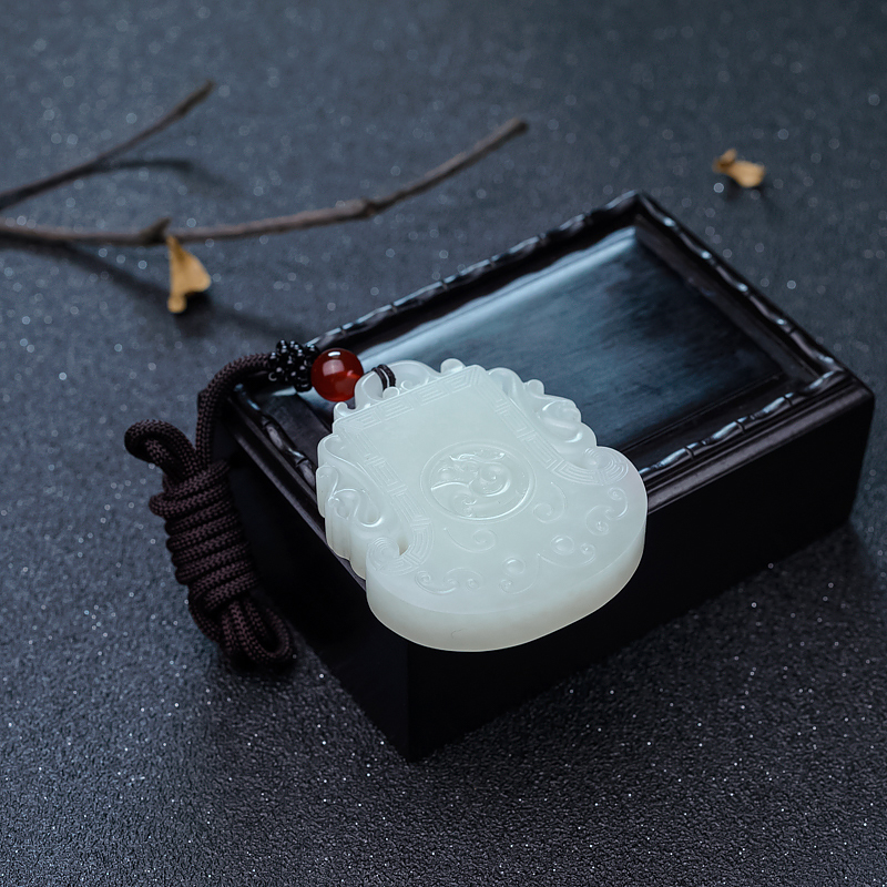 天然和田玉镂雕古龙吊坠-红掌柜