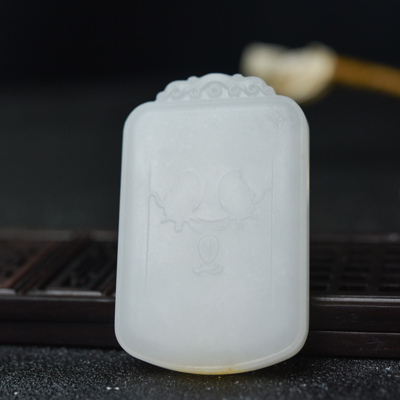 和田玉兰花吊坠-红掌柜