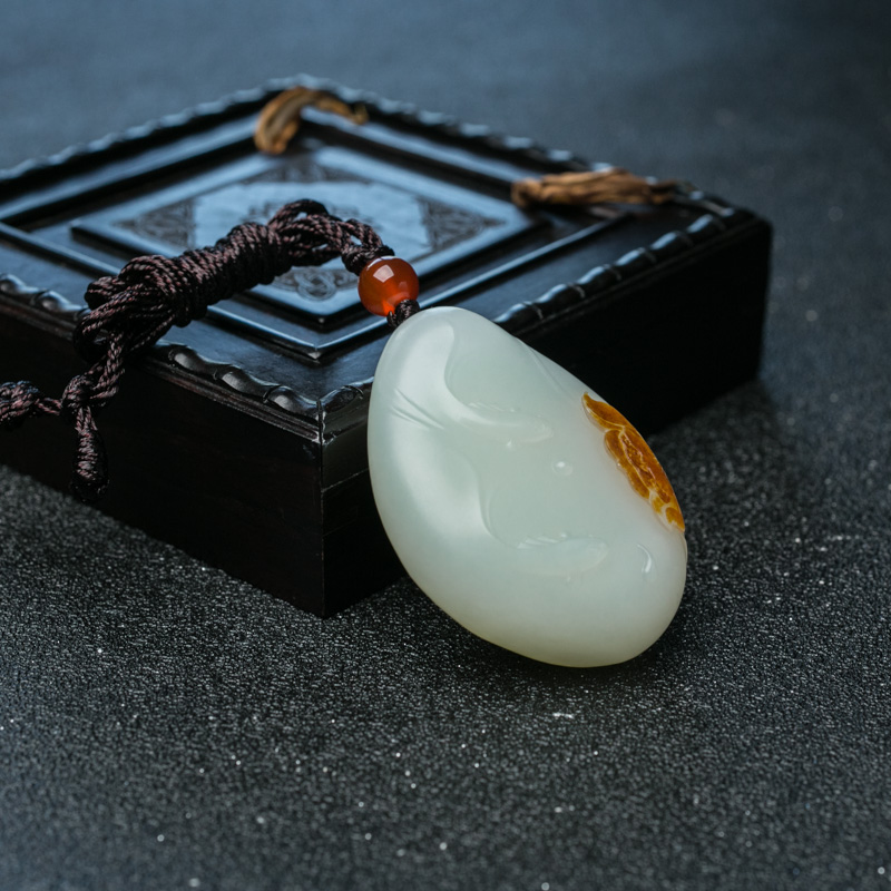 山料和田玉连年有余吊坠-红掌柜