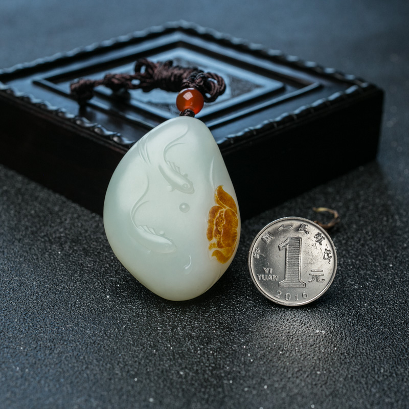 俄罗斯天然和田玉连年有余吊坠-红掌柜