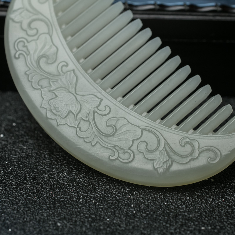 天然和田玉梳子-红掌柜