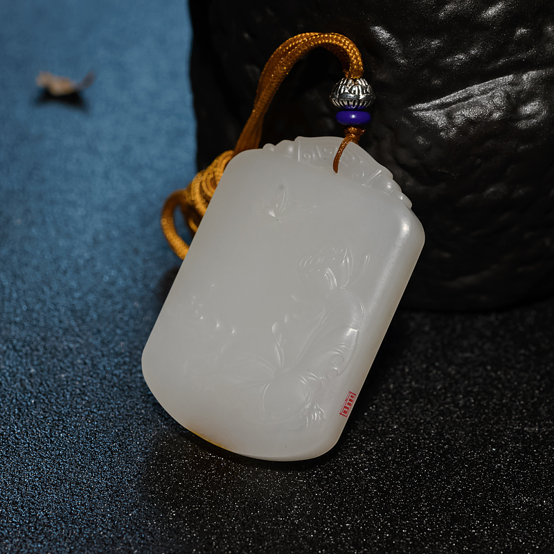 山料和田白玉蝶恋花吊坠-红掌柜