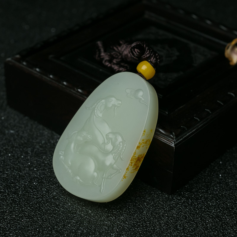 山料和田青白玉三羊开泰吊坠-红掌柜