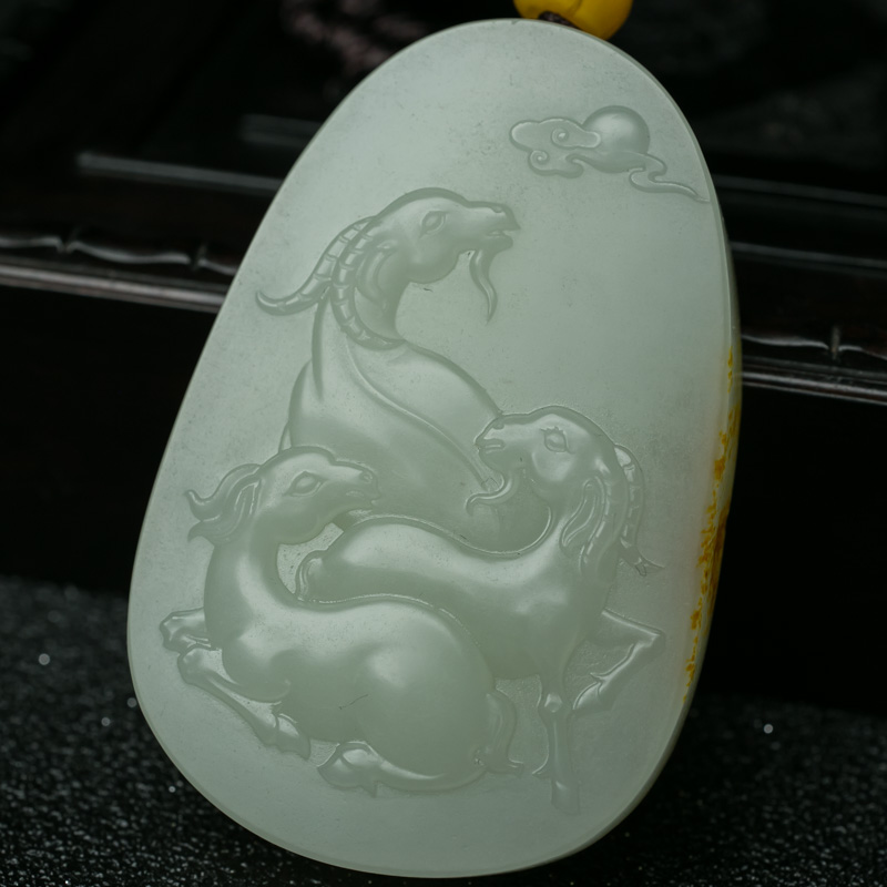 天然山料和田青白玉吊坠-红掌柜