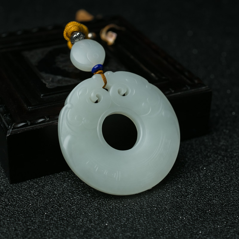 天然和田青白玉双龙平安扣吊坠-红掌柜