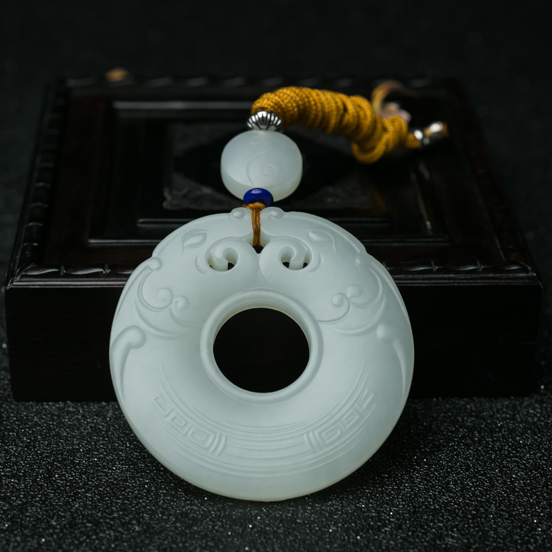 天然山料和田玉双龙平安扣吊坠-红掌柜