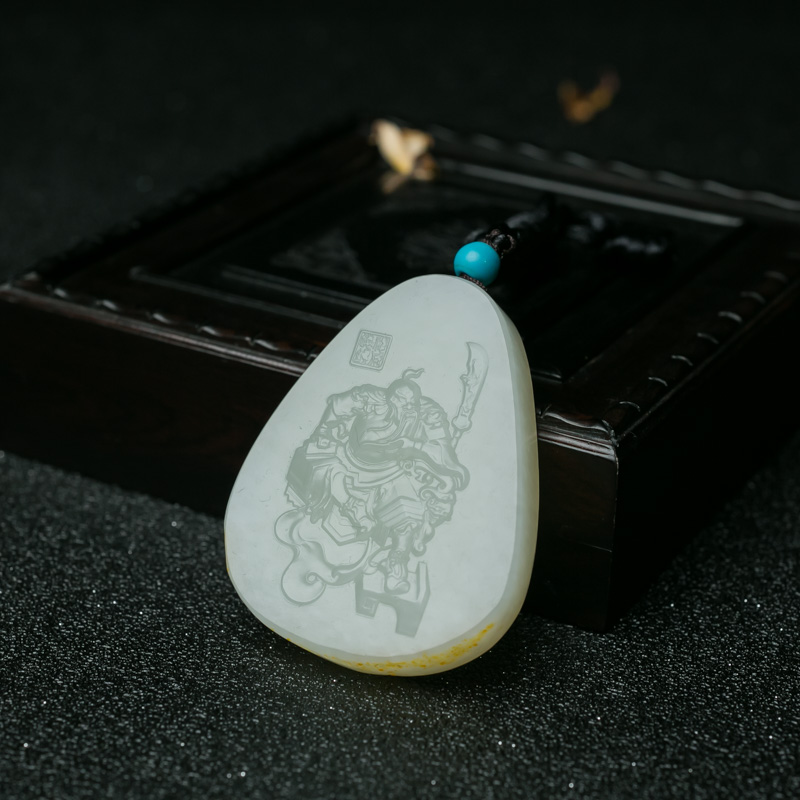 天然山料和田青白玉关公吊坠-红掌柜