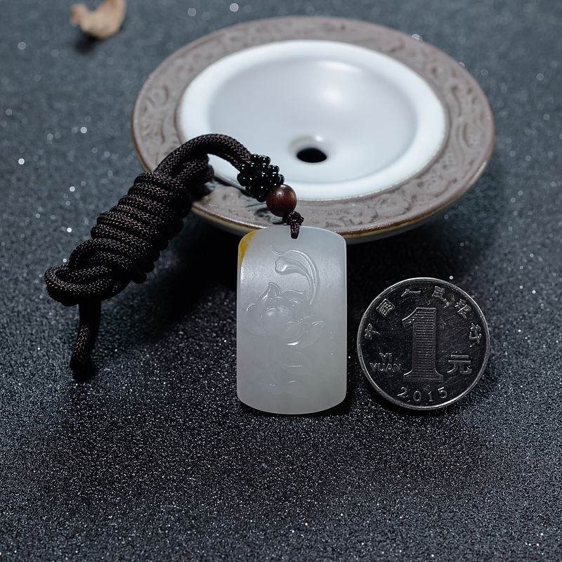 天然新疆山料和田白玉荷花吊坠-红掌柜