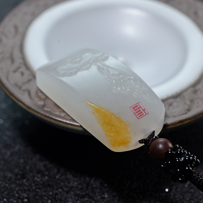 天然山料和田白玉荷花吊坠-红掌柜