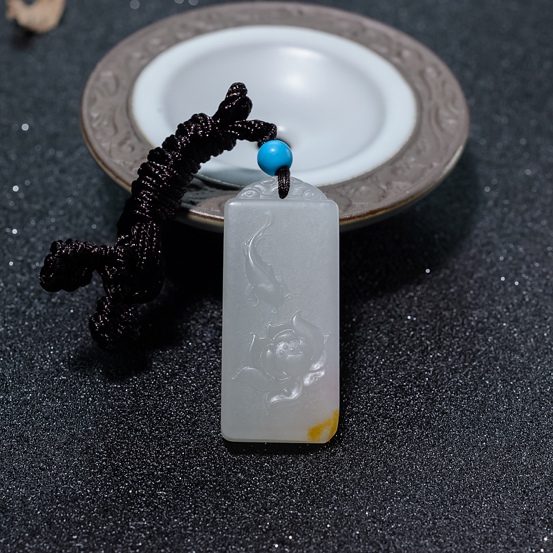 和田玉吊坠-红掌柜