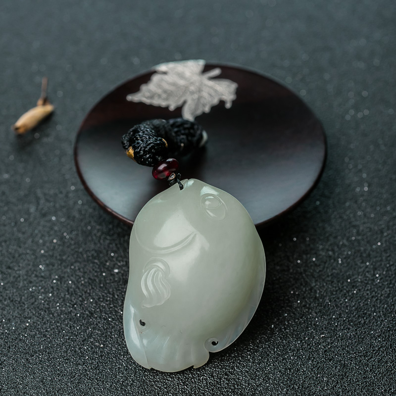 山料和田白玉年年有余吊坠-红掌柜