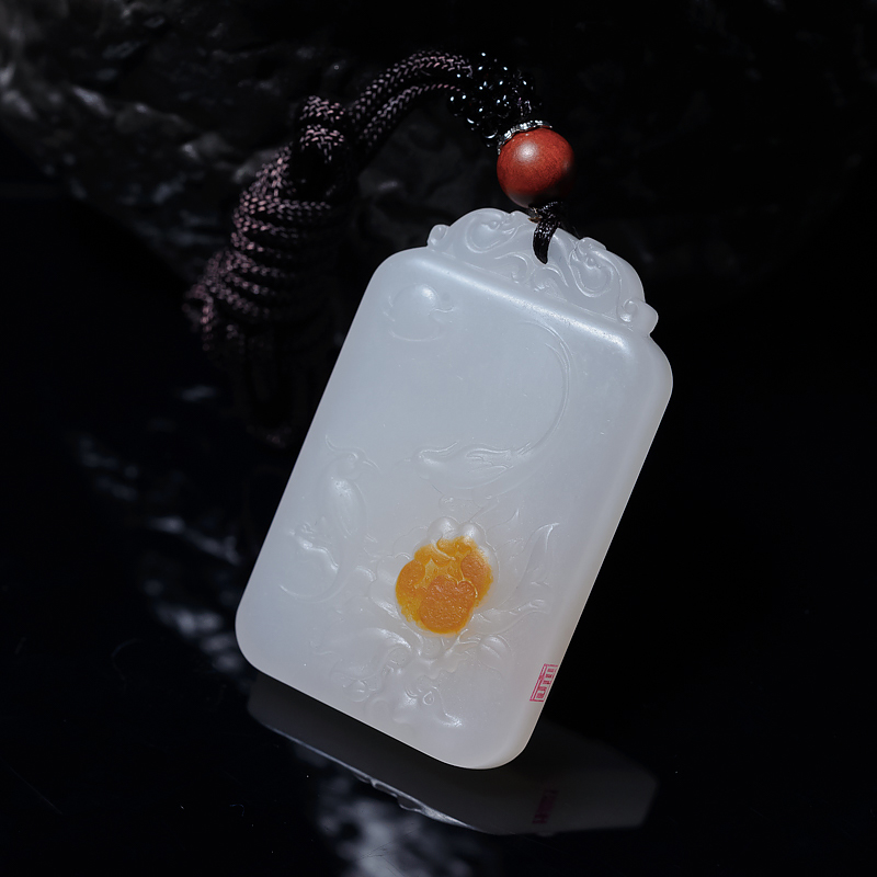 和田羊脂白玉喜上眉梢吊坠-红掌柜