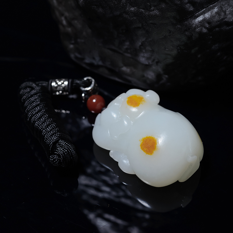 山料和田玉招财猪吊坠-红掌柜