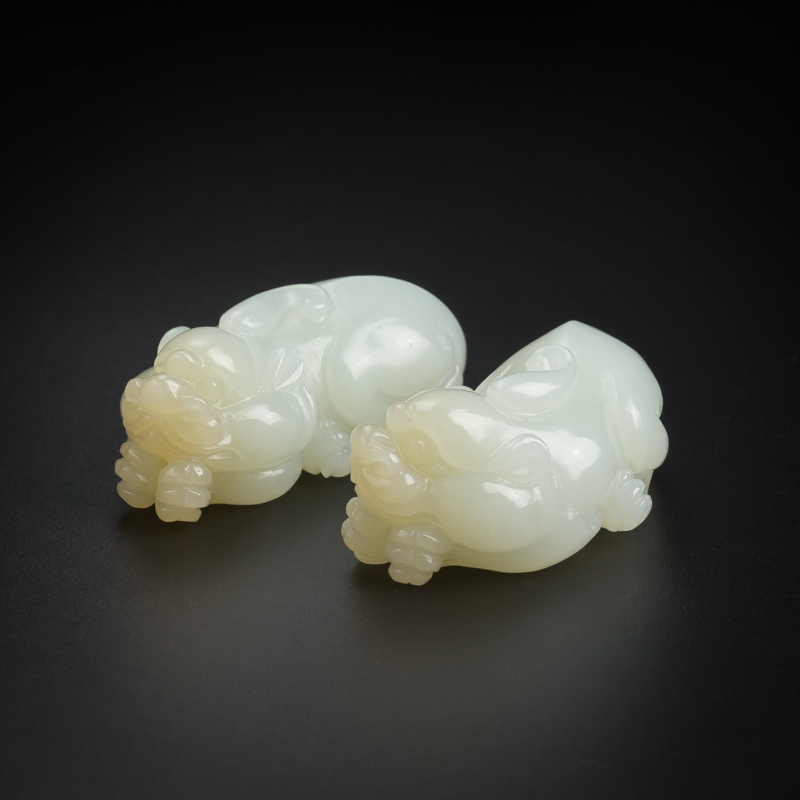 俄料和田玉挂件-红掌柜