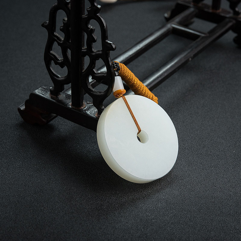 和田青白玉平安扣吊坠 - 红掌柜