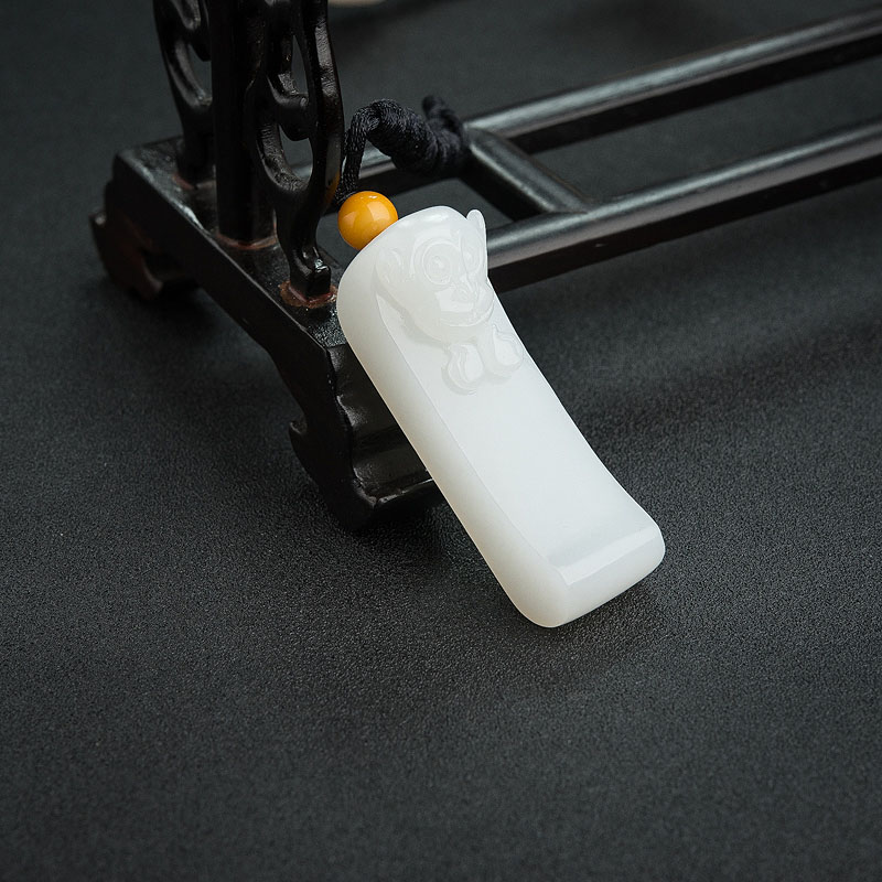 天然和田青白玉猴子吊坠 - 红掌柜