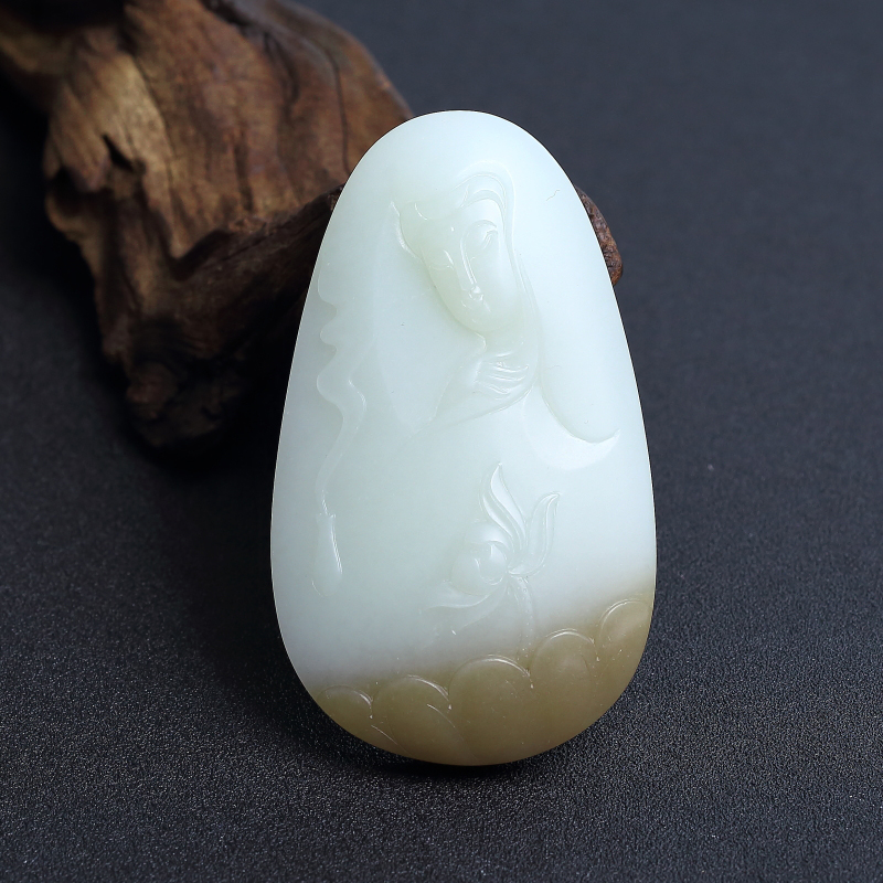 俄料俏色和田玉山料观音吊坠 - 红掌柜