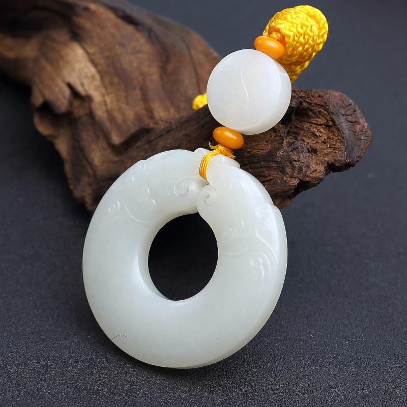 青白玉山料双龙扣吊坠 - 红掌柜