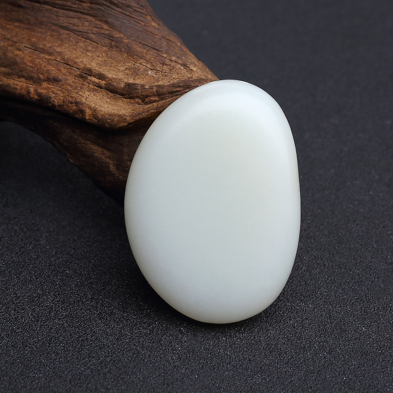 白玉吊坠-红掌柜