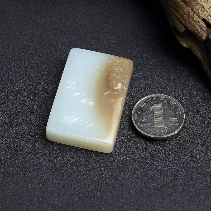 天然和田玉山料观音吊坠-红掌柜