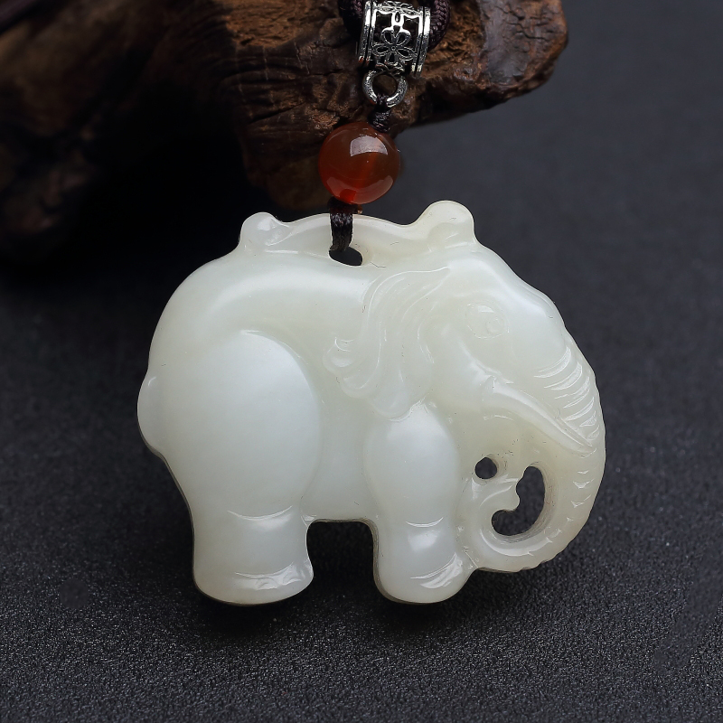 白玉吊坠-红掌柜