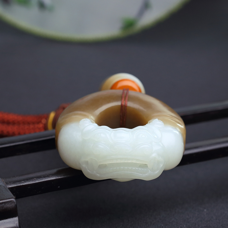 和田玉挂件-红掌柜