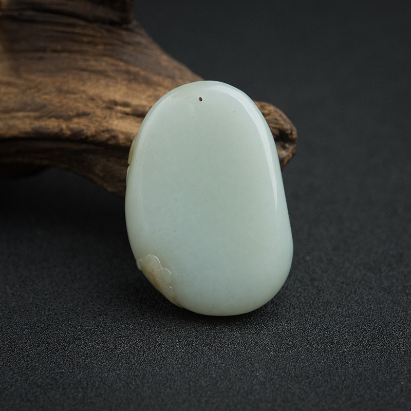 青白玉吊坠-红掌柜